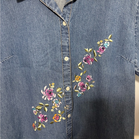 New York & Company Classic Blue Denim Shirt with Embroidery XL - Picture 4 of 5